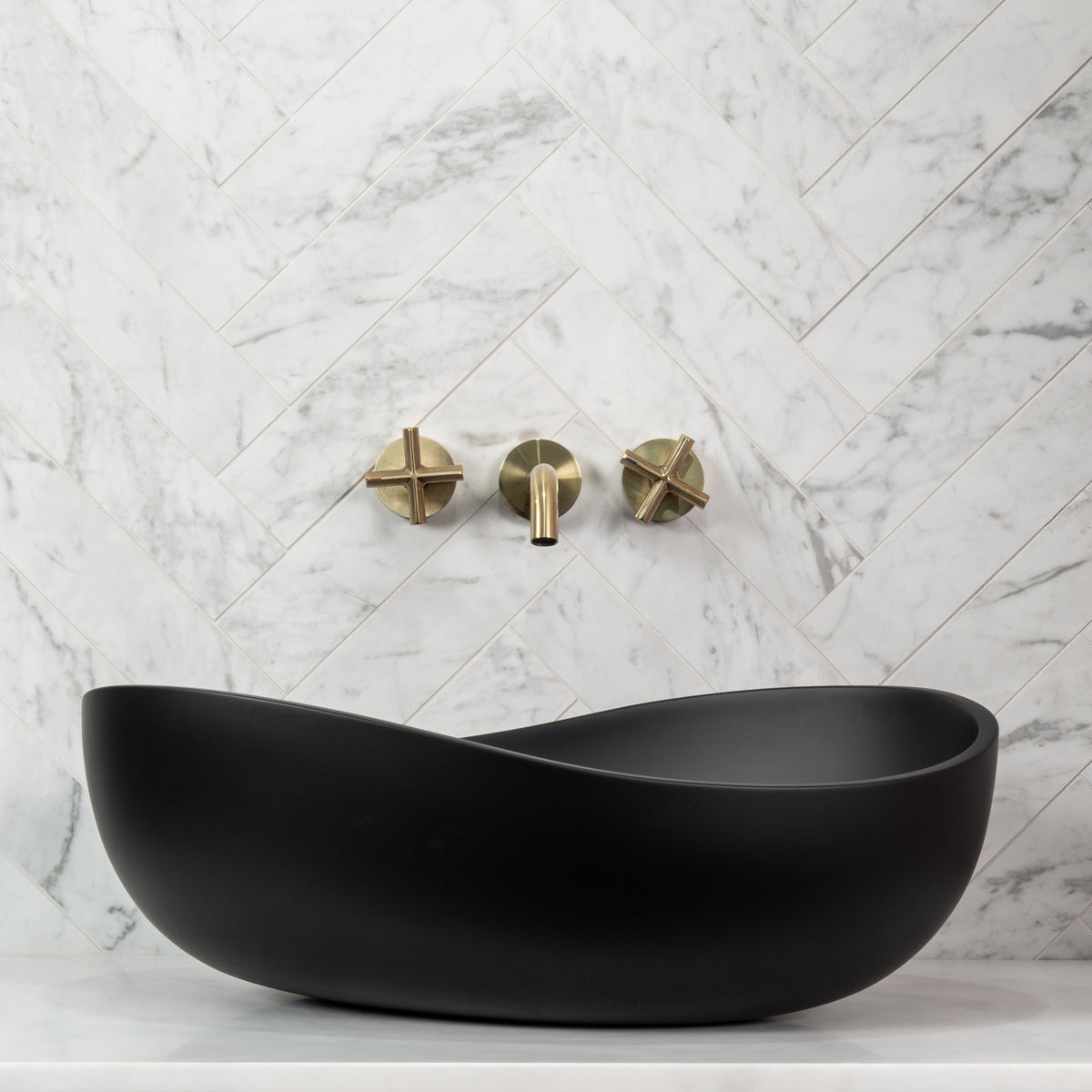 Wave Oval Basin Matte Black — Christopher Alexander