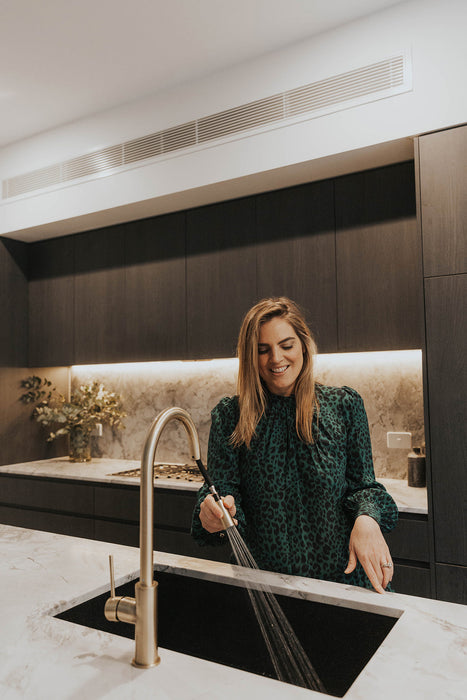 Round Piccola Pull Out Kitchen Mixer Tap - Champagne