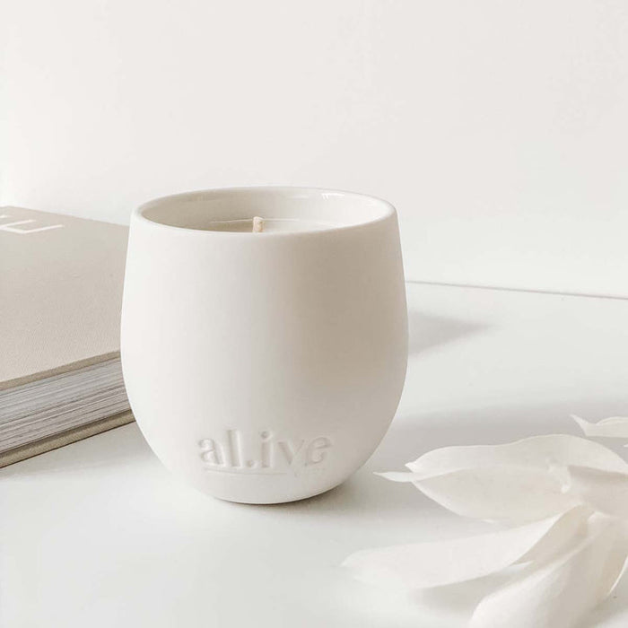 Sweet Dewberry & Clove Soy Candle